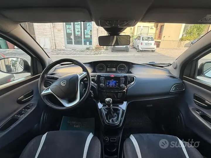 Lancia Ypsilon 2017 photo 5