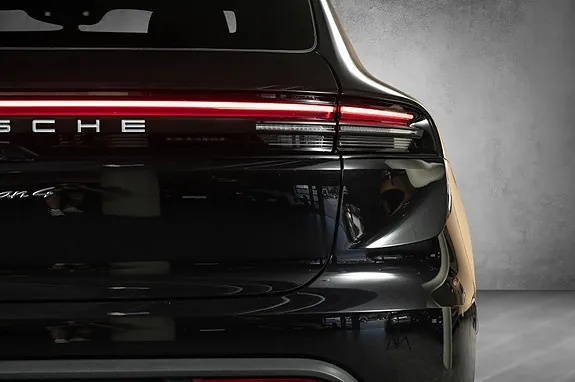 Porsche Macan 4 2026 photo 4