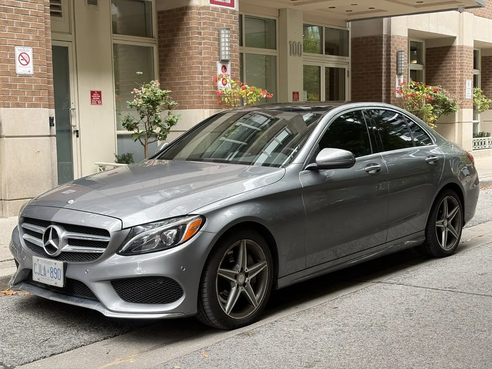Mercedes-Benz C300 2016 photo 2