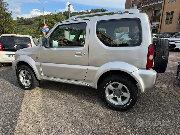 Suzuki Jimny 2006 photo 4