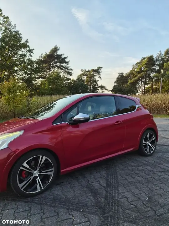 Peugeot 208 2014 photo 2