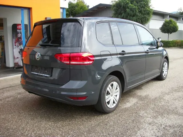 Volkswagen Touran 2018 photo 3