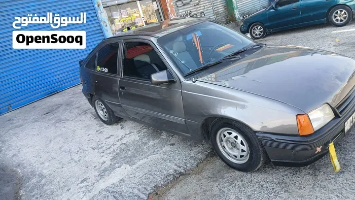 Opel Kadett 1990 photo 4