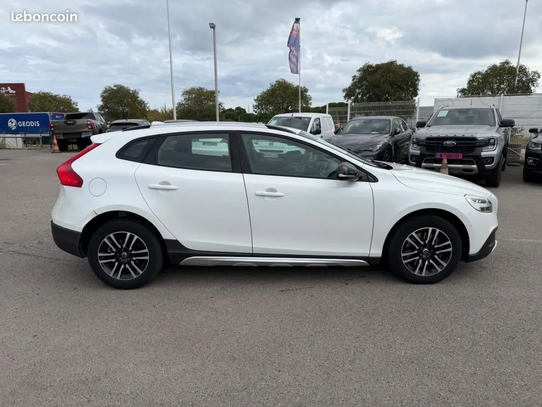 Volvo V40 Cross Country 2017 photo 4