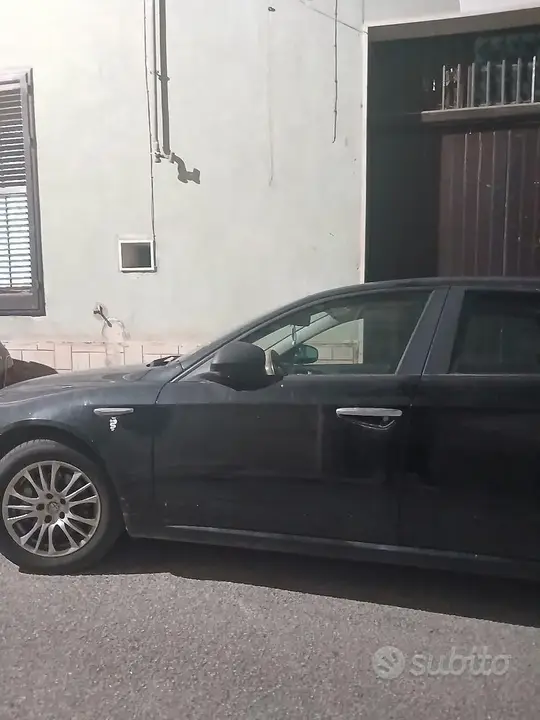 Alfa Romeo 159 2010 photo 2