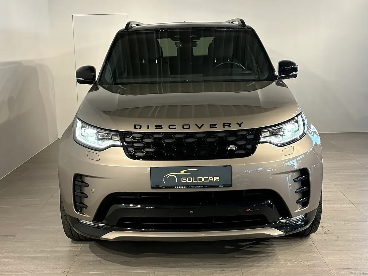 Land Rover Discovery 2023 photo 2