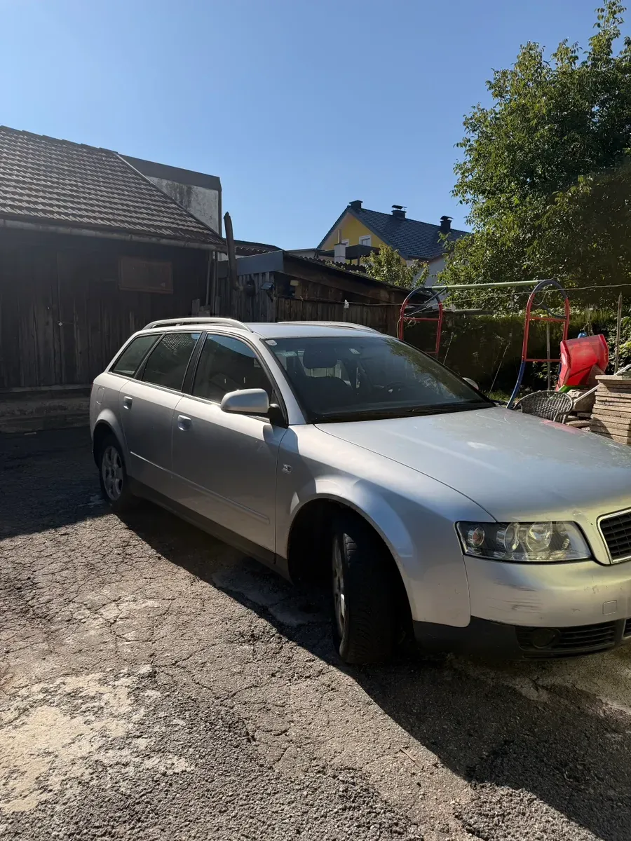 Audi A4 2002 photo 2