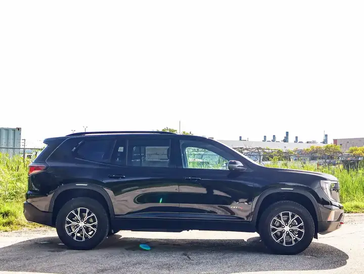 GMC Acadia 2027 photo 4