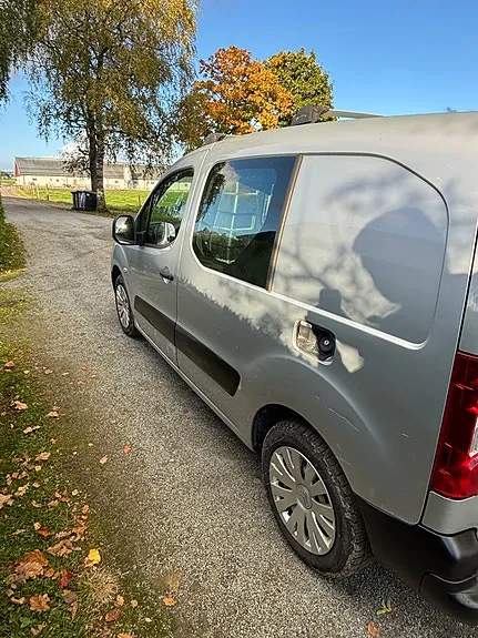 Citroen Berlingo 2011 photo 3