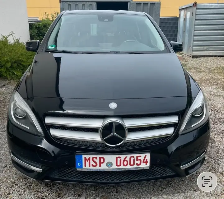 Mercedes-Benz B200