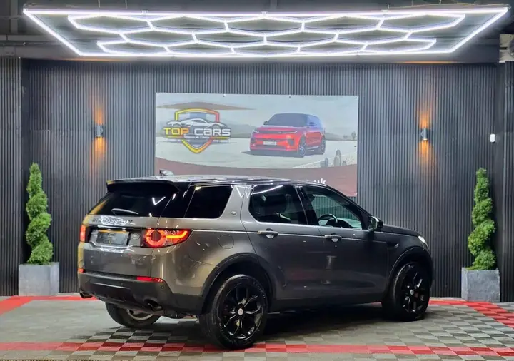 Land Rover Discovery Sport 2017 photo 5