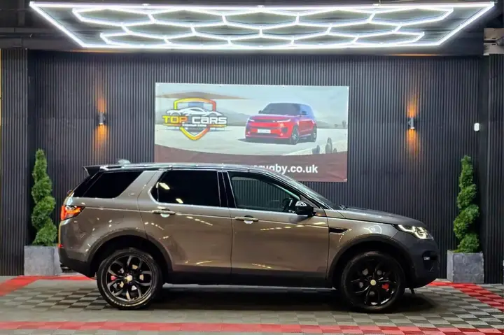 Land Rover Discovery Sport 2017 photo 4