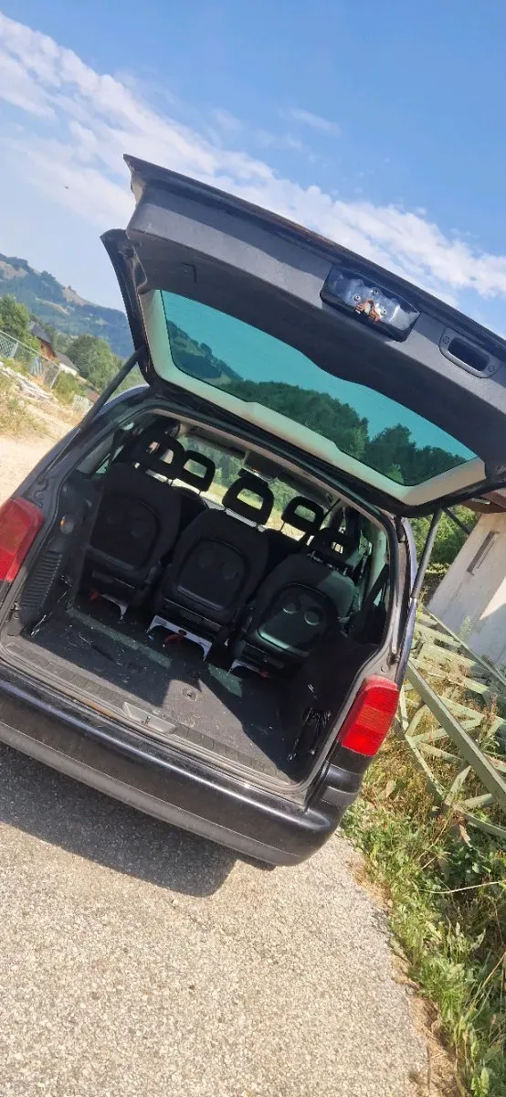 Seat Alhambra 2007 photo 3