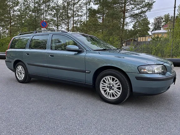 Volvo V70 2004 photo 3