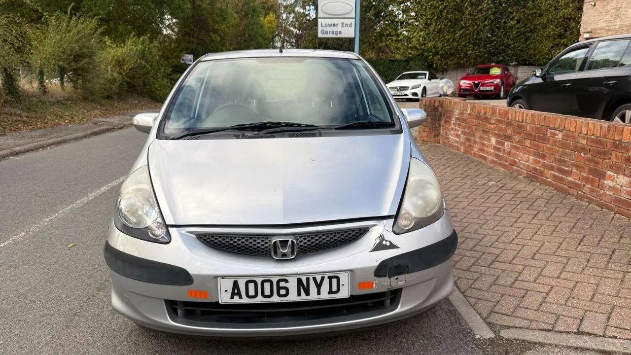 Honda Jazz 2006 photo 2