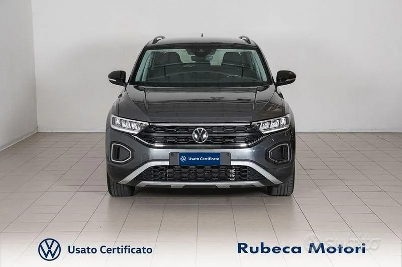 Volkswagen T-Roc 2022 photo 2