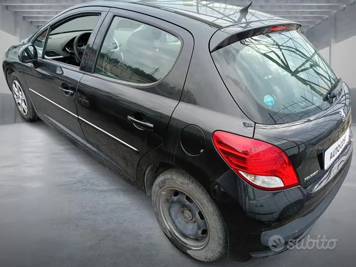 Peugeot 207 2013 photo 4