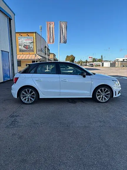Audi A1 2014 photo 4