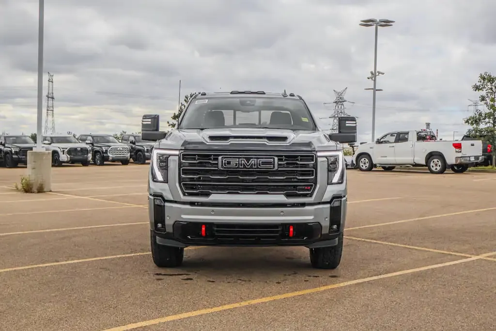 GMC Sierra 3500Hd 2026 photo 3