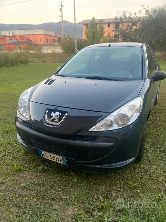 Peugeot 206 2010 photo 5