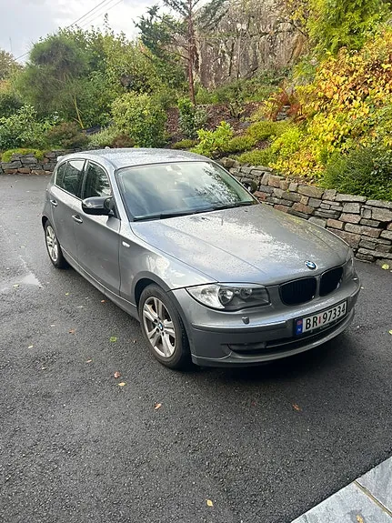 BMW 116D 2010 photo 2