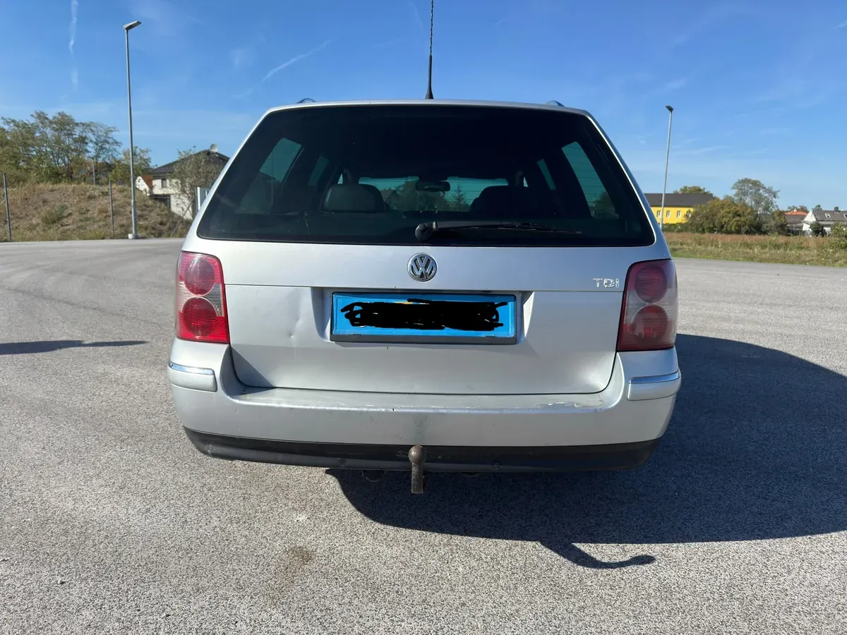 Volkswagen Passat 2001 photo 3