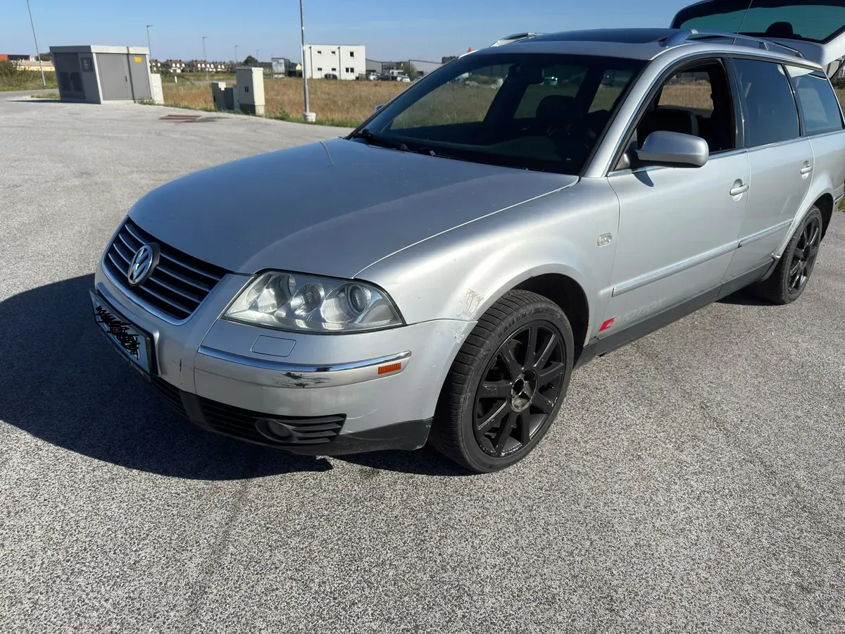 Volkswagen Passat 2001 photo 2
