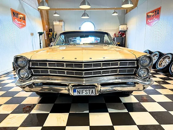 Ford Galaxie 1967 photo 4