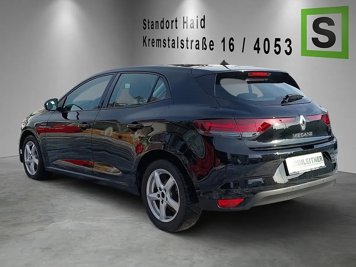 Renault Megane 2023 photo 2