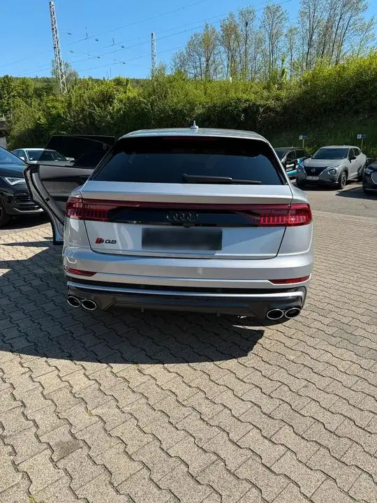 Audi Sq8