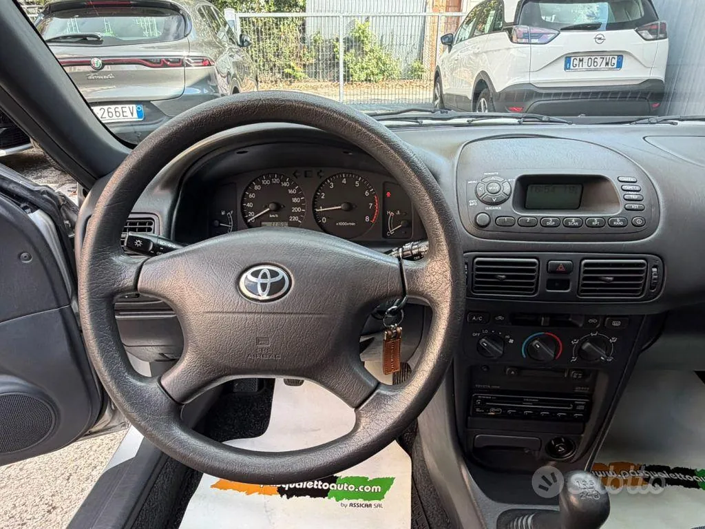 Toyota Corolla 2000 photo 4