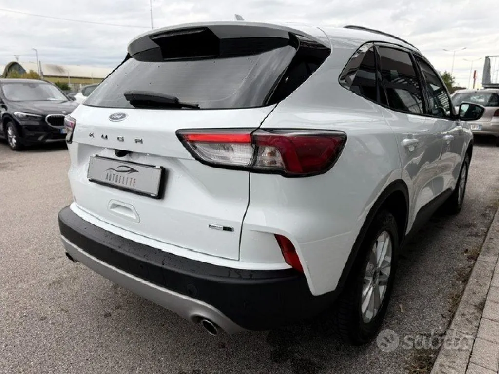 Ford Kuga 2022 photo 5