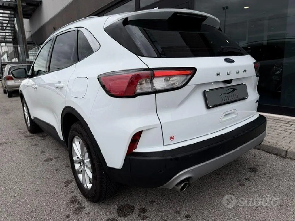 Ford Kuga 2022 photo 3