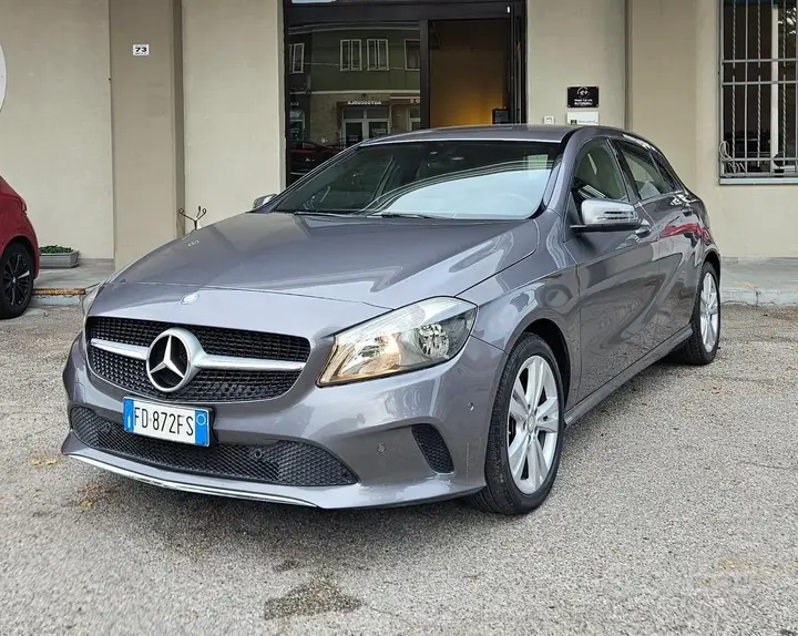 Mercedes-Benz A 180