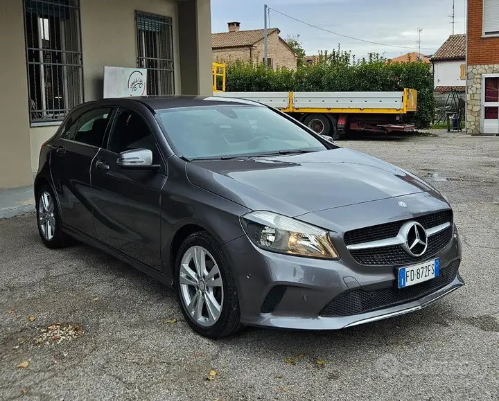 Mercedes-Benz A 180 2016 photo 3