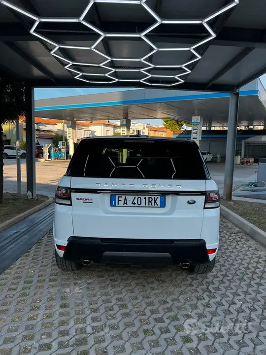 Land Rover Range Rover Sport 2015 photo 3