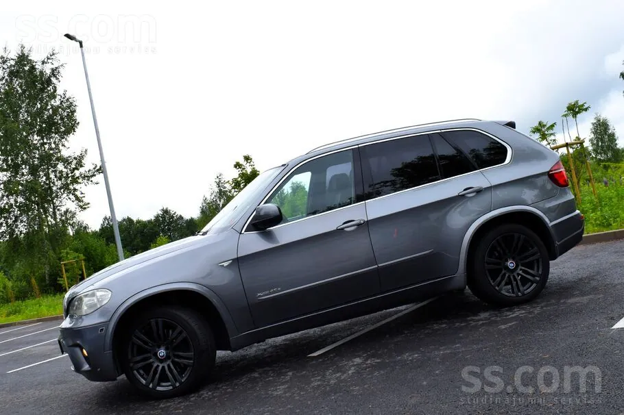 BMW X5 2010 photo 4