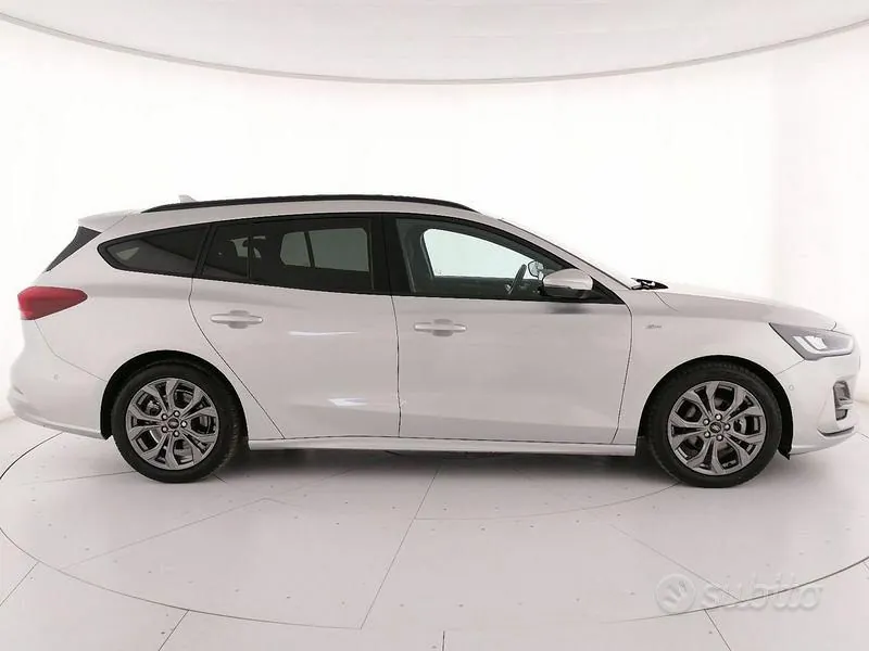Ford Focus Sw 2022 photo 3