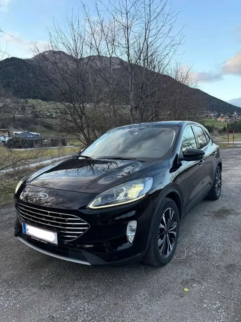 Ford Kuga 2022 photo 2