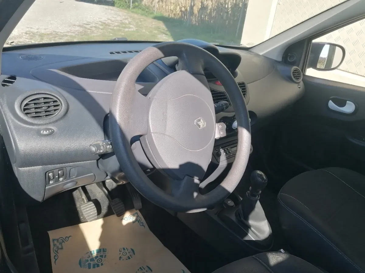Renault Twingo 2011 photo 2