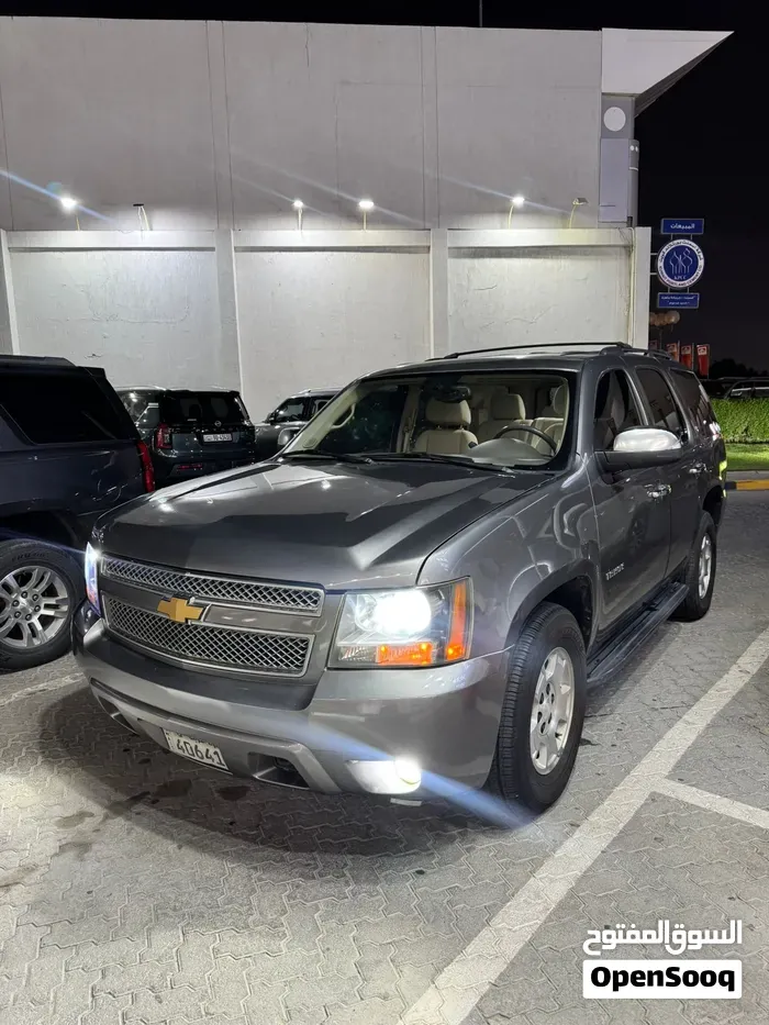 Chevrolet Tahoe 2012 photo 2