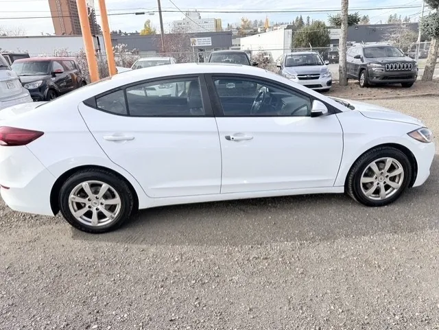 Hyundai Elantra 2018 photo 4