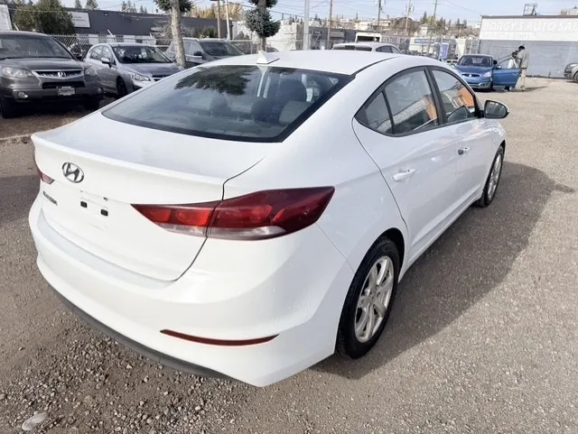 Hyundai Elantra 2018 photo 5