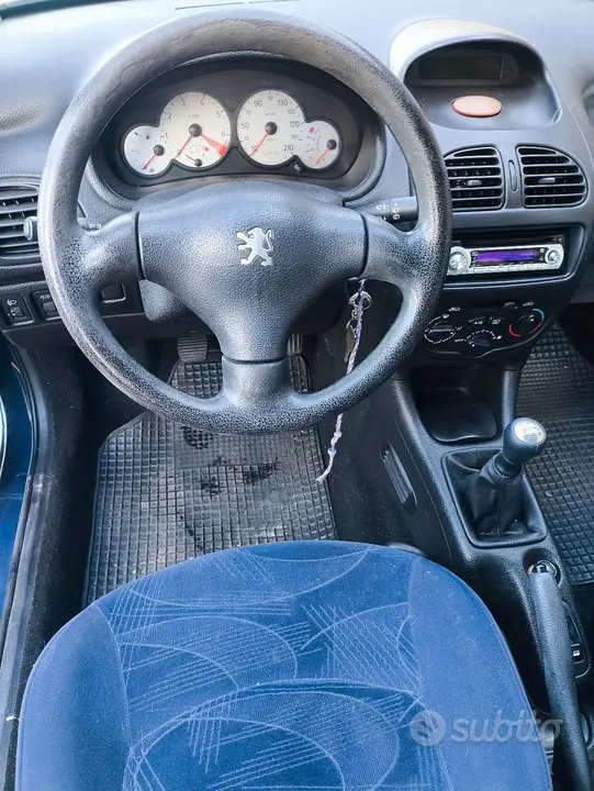Peugeot 206 2002 photo 4