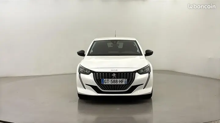 Peugeot 208 2023 photo 2