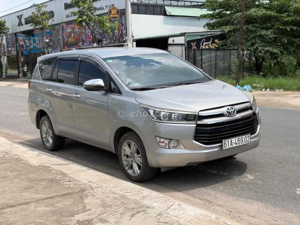Toyota Innova 2018 photo 3
