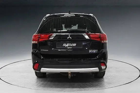 Mitsubishi Outlander 2017 photo 2