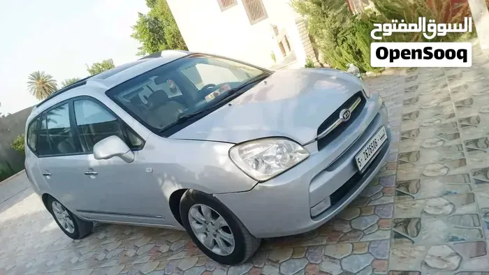 Kia Carens 2007 photo 4