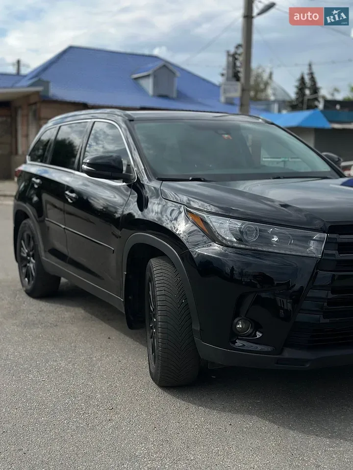 Toyota Highlander 2019 photo 2
