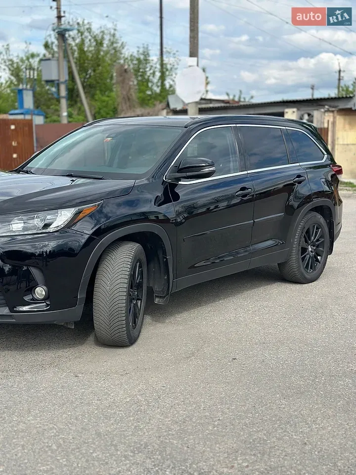 Toyota Highlander 2019 photo 3